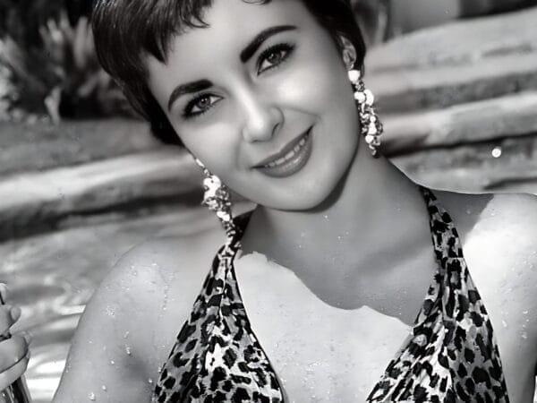 Elizabeth Taylor in The Last Time I Saw Paris 1954 - black and white