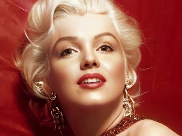 Marilyn Monroe in red dress