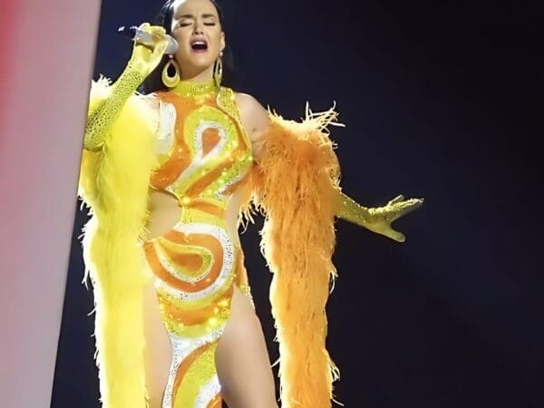 Katy Perry at her "Play" concert 2022